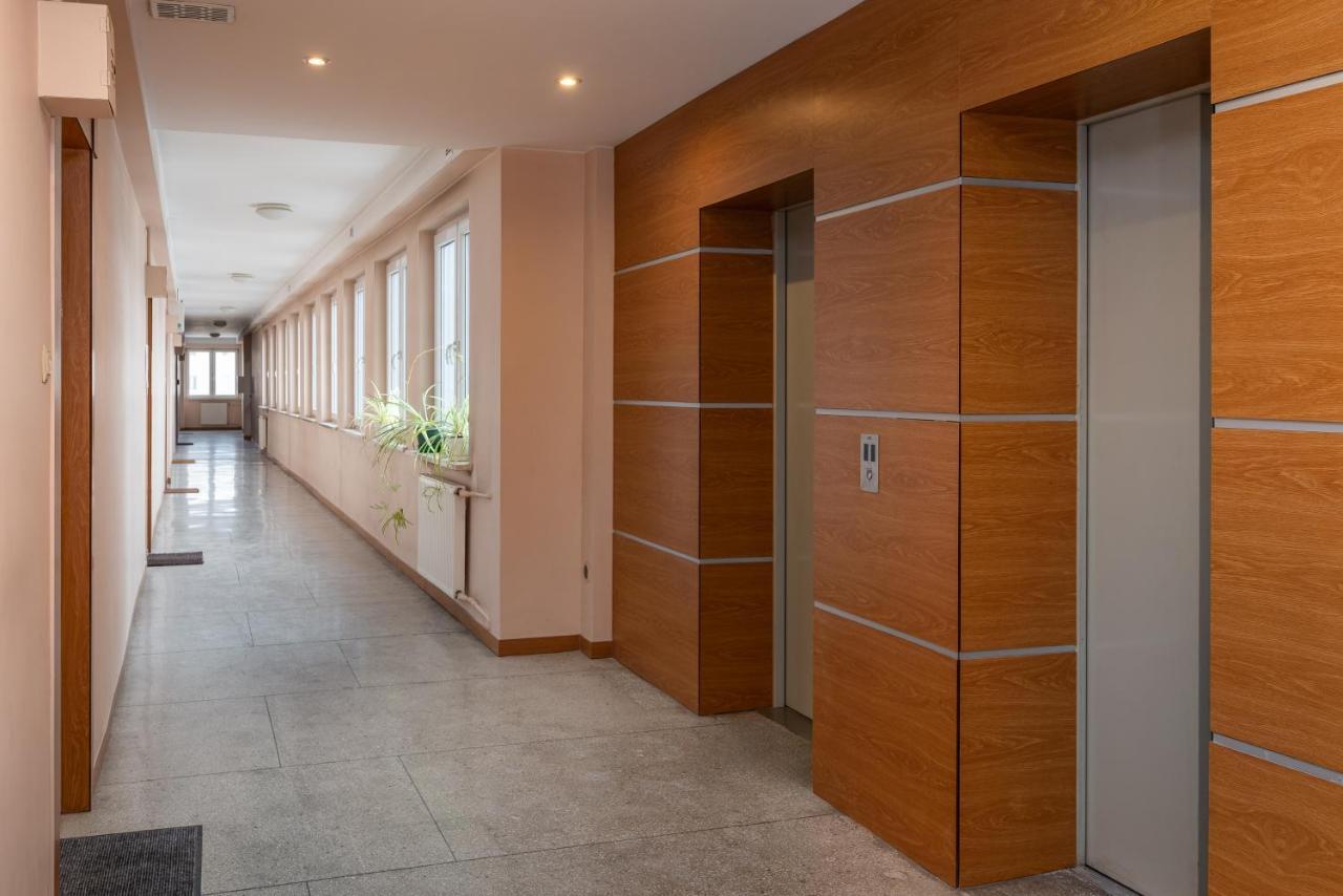 9Th Floor City View Apartment Varsavia Esterno foto
